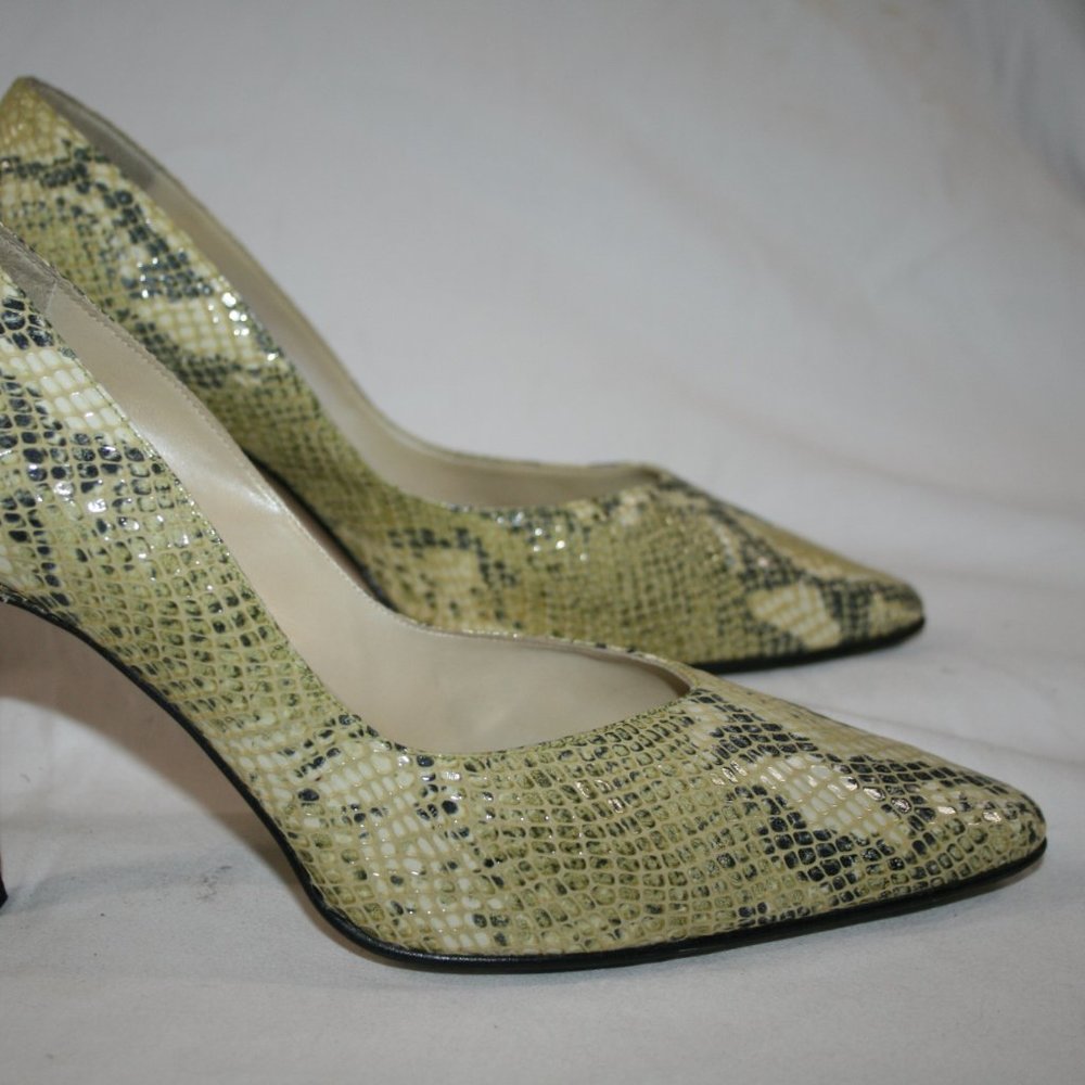 Proxy Green Snake  Leather Pumps  Size 10 M
